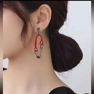 ⛓️‍💥 Awesome Abstract Melt Style Gun Black Chainlink Large Stud Earrings ⛓️‍💥